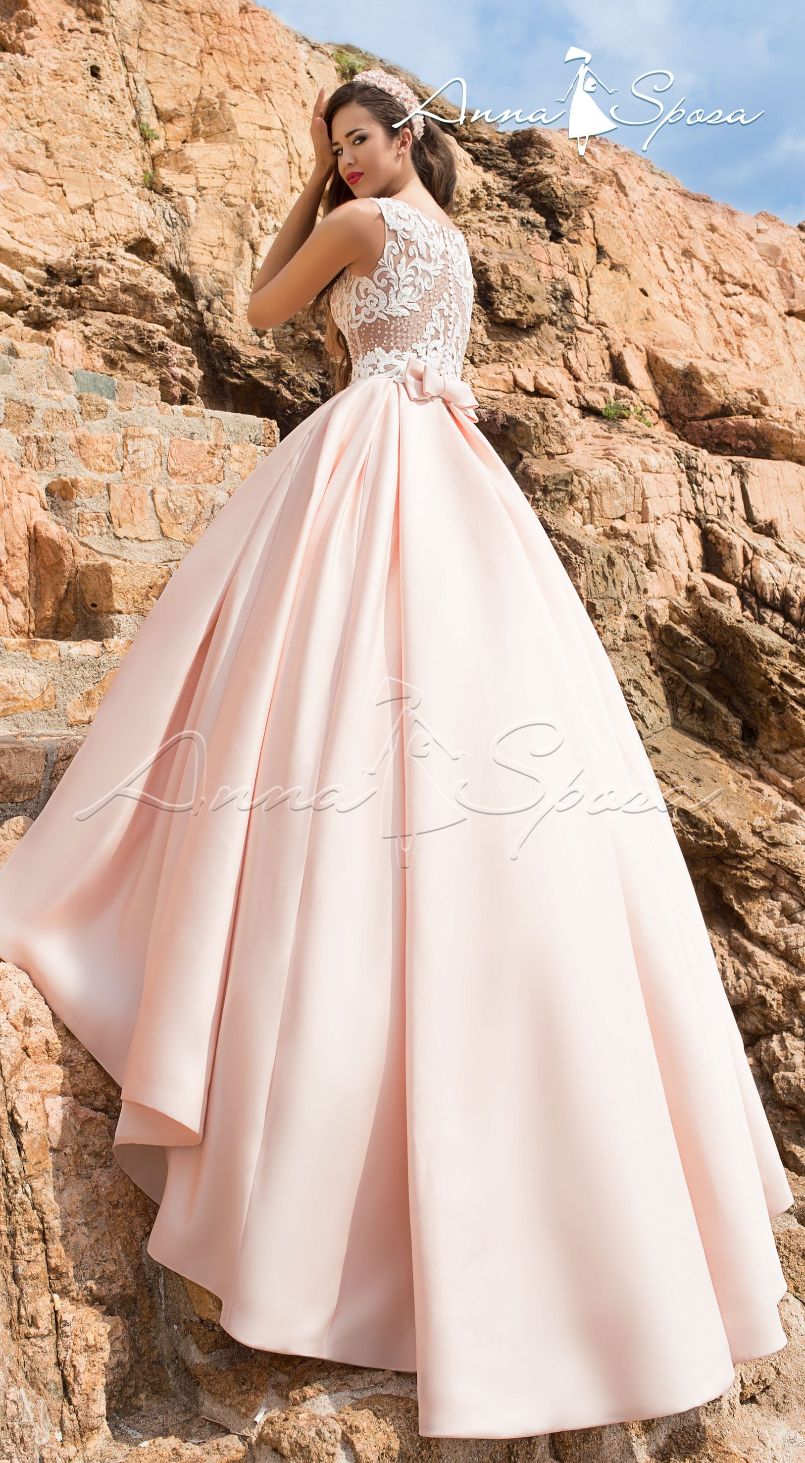 Свадебное платье с прозрачным корсетом