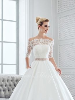 Атласные и кружевные свадебные платья – удачный выбор невесты